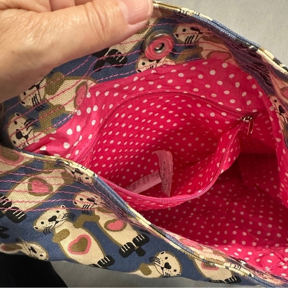 Bungalow 360 shoulder bag, otter print, adjustable strap, crossbody - Picture 5 of 8